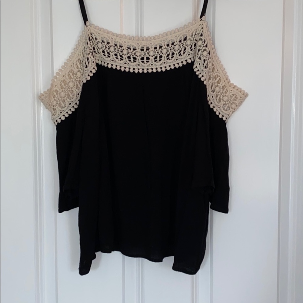 Off-the-shoulder Shirt